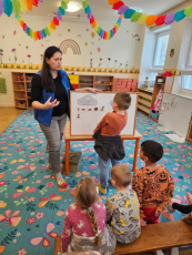 Lecturer with the kids