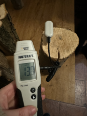 Informative measurement with moisture meter