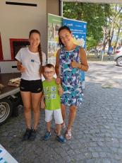 Kids at the info point