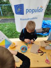 Deti pri info stánku